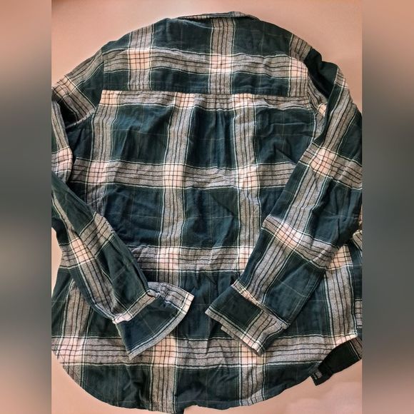 Women's Plaid Long Sleeve Plaid Flannel Shirt - Universal Thread™ Green Plaid S - Picture 4 of 4